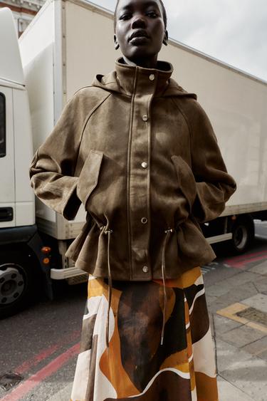 CAZADORA EFECTO ANTE CAPUCHA - Khaki claro de Zara