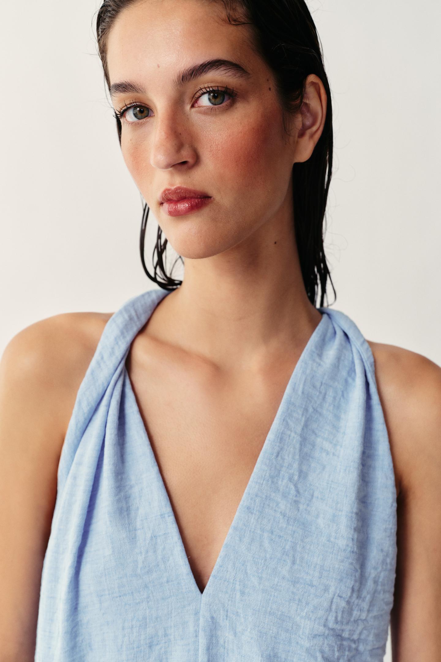Женское платье Zara Twisted Shoulder Long, цвет: Светлый синий — фото 3
