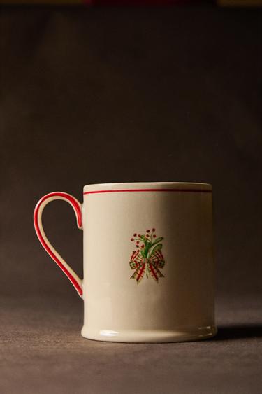 STONEWARE MUG WITH CHRISTMAS MOTIF - White / Red by Zara - Image 4