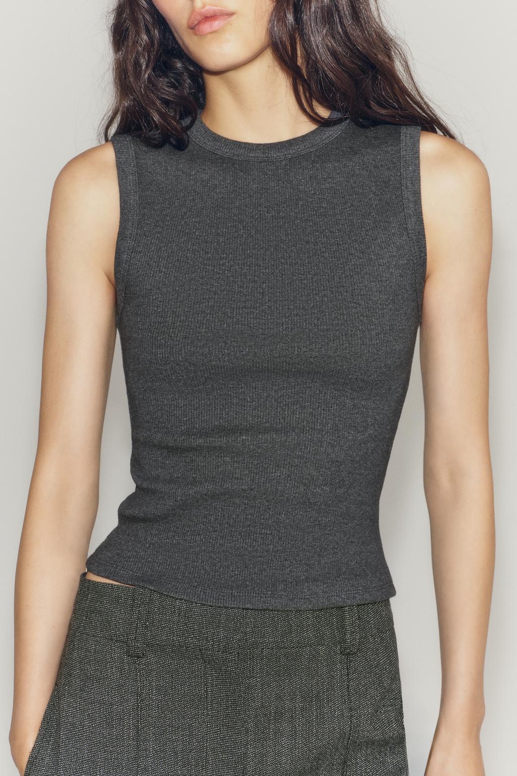 RIBBED SLEEVELESS TOP