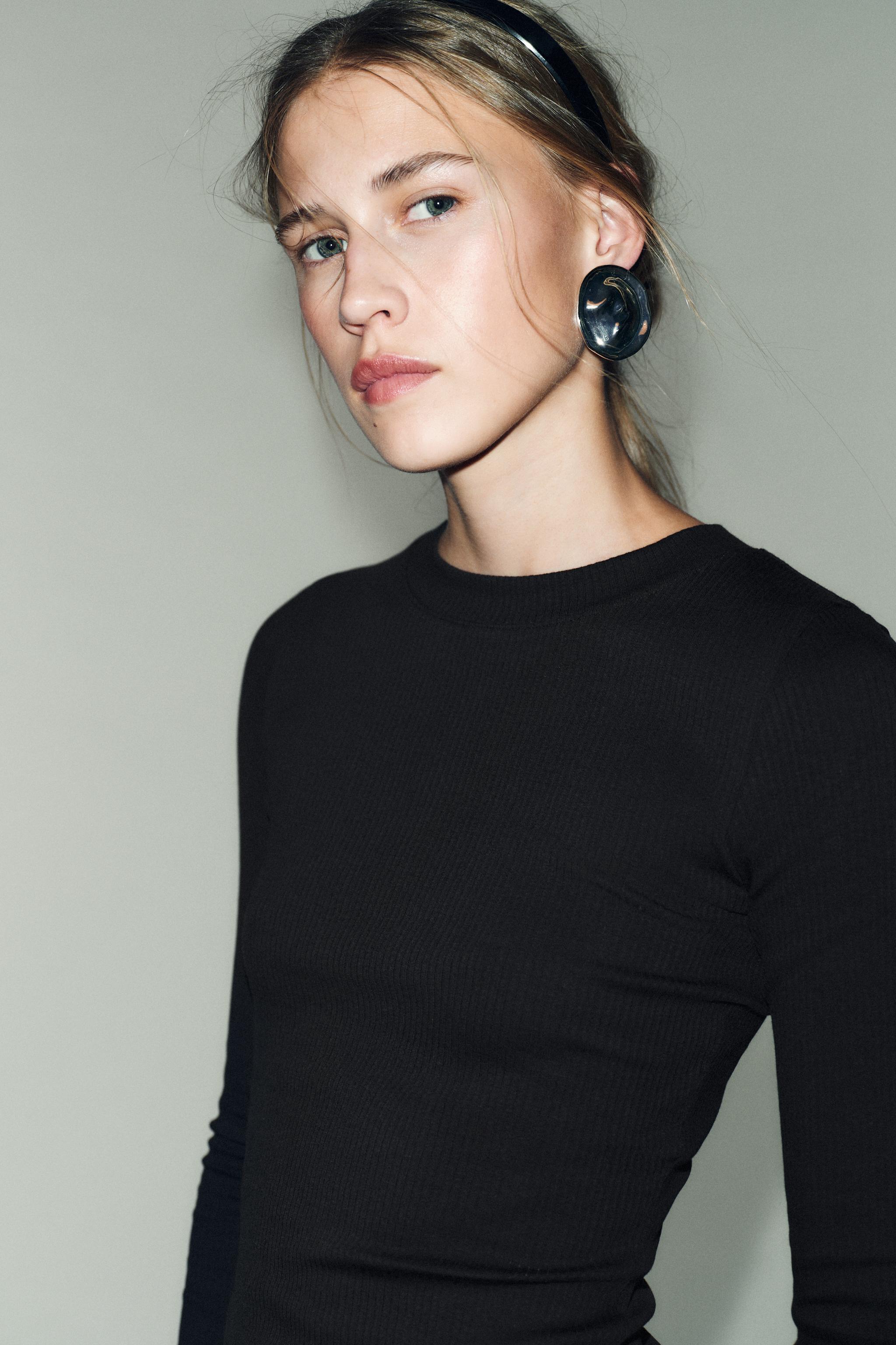 LONG SLEEVE RIBBED T-SHIRT