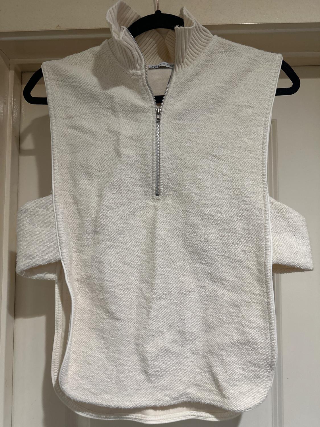 OPEN ZIP VEST
