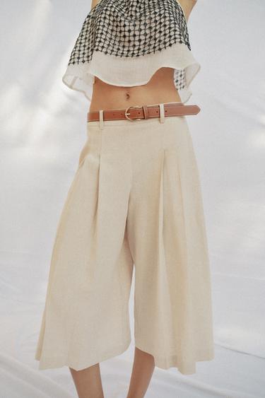 BERMUDA LARGA CINTURÓN - Beige claro de Zara
