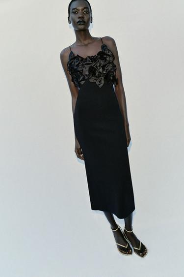 KNIT DRESS WITH FLORAL DETAIL - Black by Zara