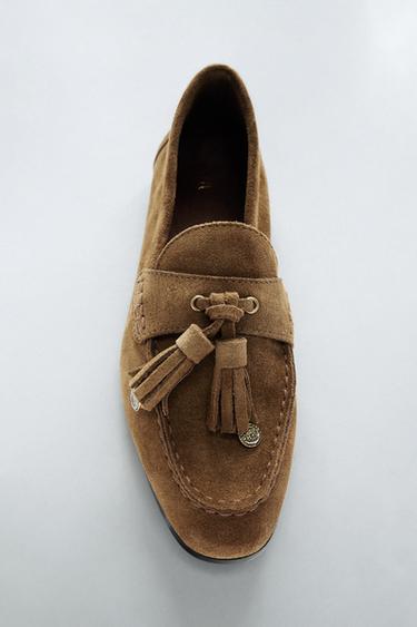 SPLIT SUEDE LOAFERS WITH TASSELS - Brown by Zara