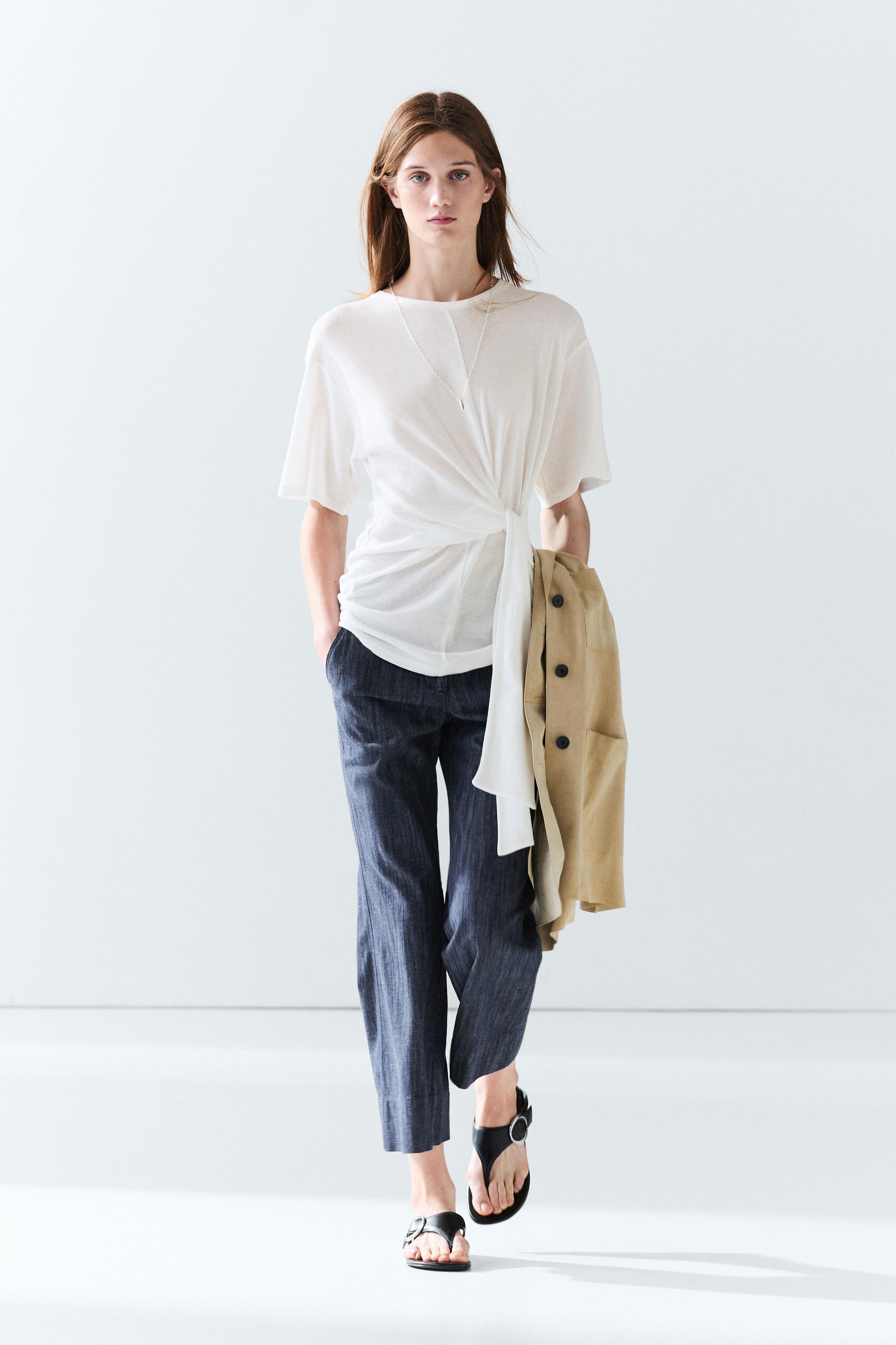 Short sleeve T-shirt with tie detail — Oyster-white
