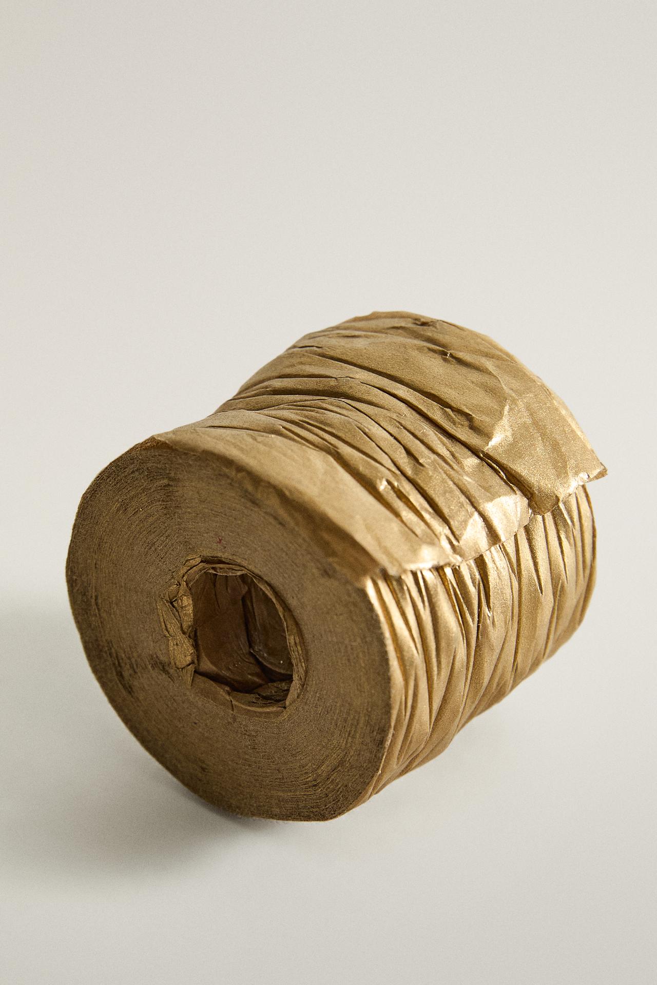 GOLD METALLIC PAPER CHRISTMAS RIBBON — Golden