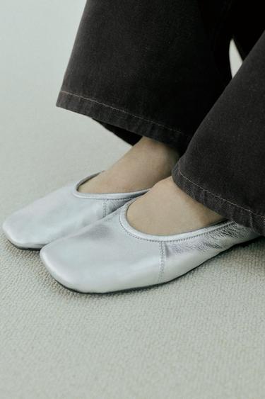 메탈릭 레더 발레리나 플랫슈즈 - Zara의 실버 - 이미지 0