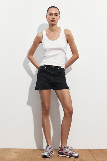BERMUDA DENIM TRF MOM FIT TIRO ALTO - Negro de Zara