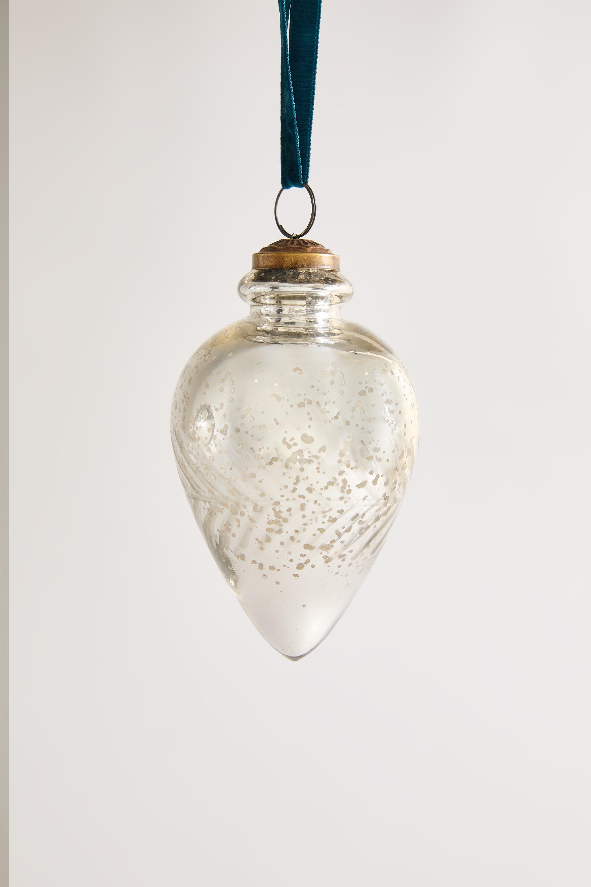 FLORAL DROP CHRISTMAS TREE ORNAMENT