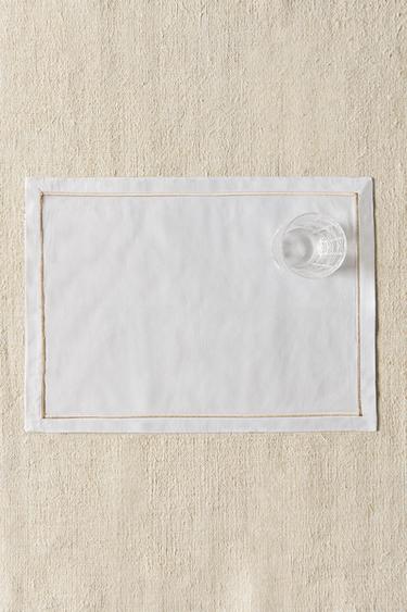PLACEMAT WITH EMBROIDERED TRIM - أبيض الخاص بـ Zara