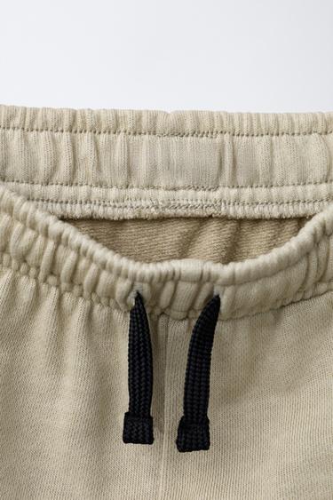 PANTALON EN MOLLETON LARGE TEINT EN PIÈCE - Beige de Zara - Image 2