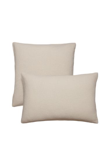 MINI WAFFLE-KNIT COTTON PILLOWCASE - Light grey by Zara