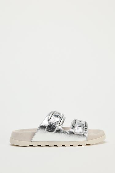 Zara FLAT BUCKLED SANDALS - Silver