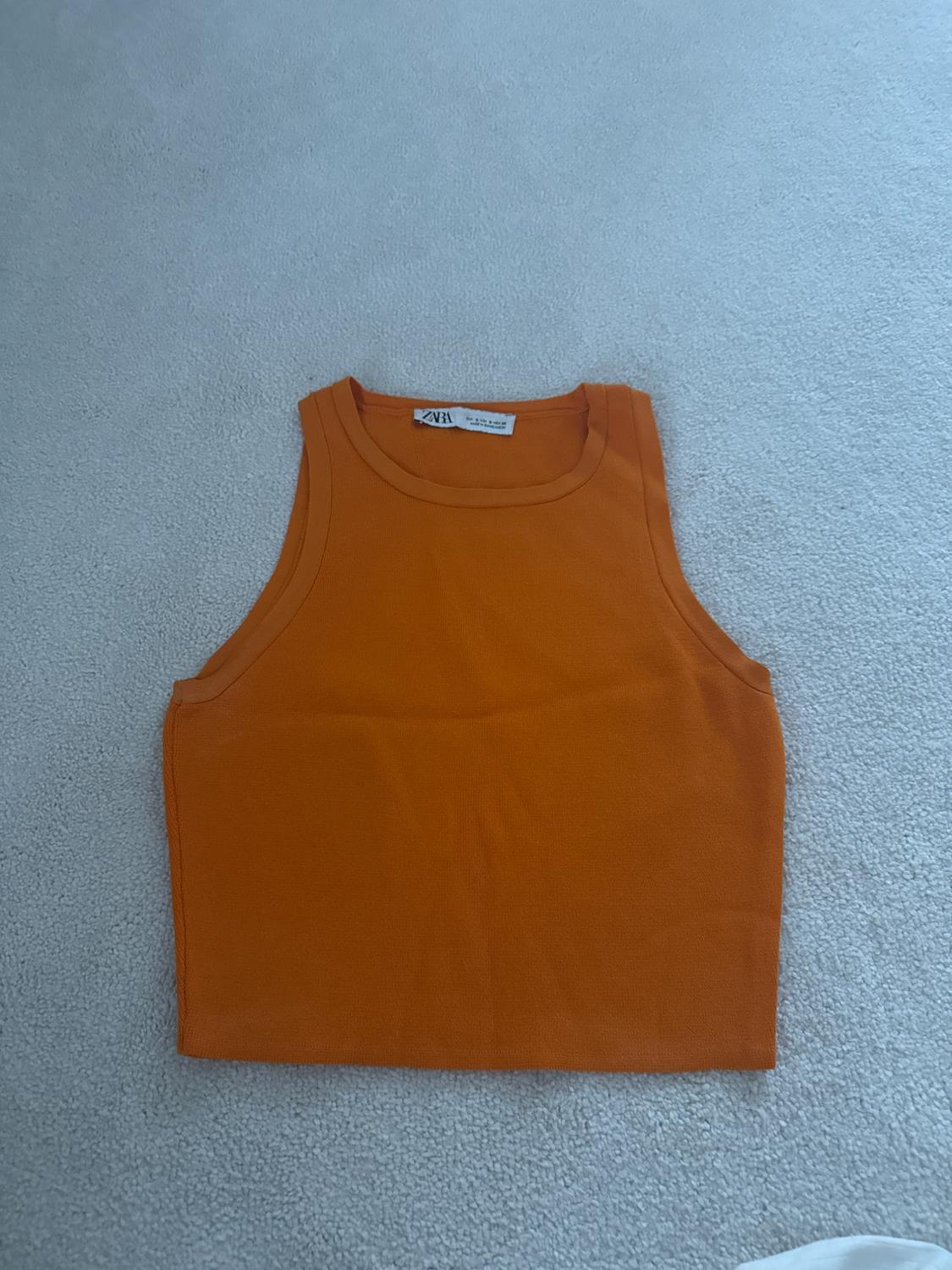 EMBROIDERED TOP
