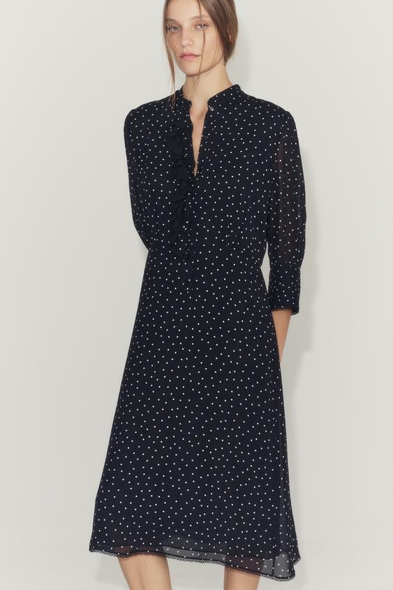ZW COLLECTION PUNKTOTA KLEITA AR VOLĀNIEM - Black / White no Zara - Attēls 0