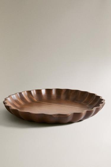 SCALLOPED SERVING DISH - Brown by Zara