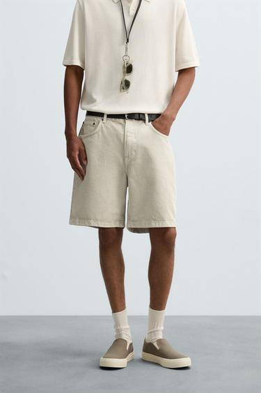 ДЖИНСОВЫЕ БЕРМУДЫ REGULAR FIT — СЕРЫЙ от Zara