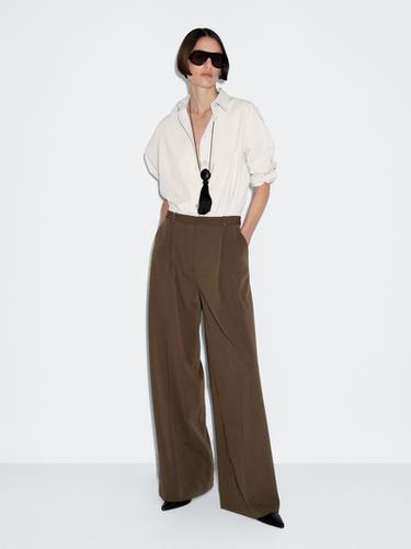Pantalón de pinzas wide leg - Marrón de Zara