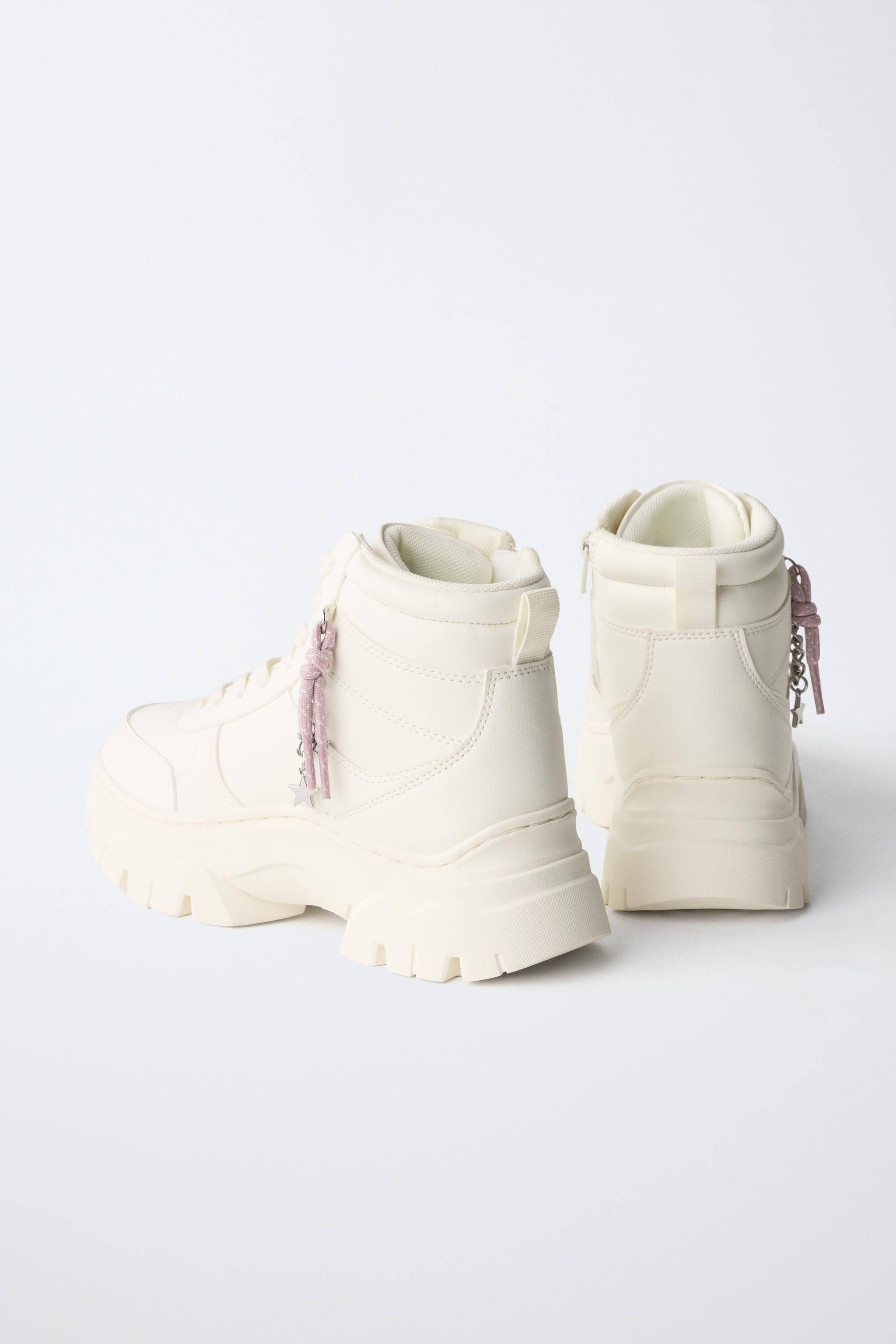 CHARM SNEAKER BOOTS