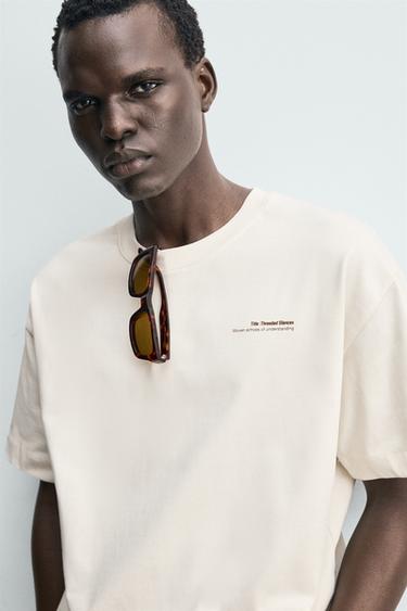 T-SHIRT À PIÈCE IMPRIMÉE EN CONTRASTE - Beige de Zara - Image 5