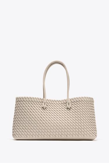 ПРОДЪЛГОВАТА ПЛЕТЕНА ЧАНТА ТИП ПАЗАРСКА - Екрю от Zara