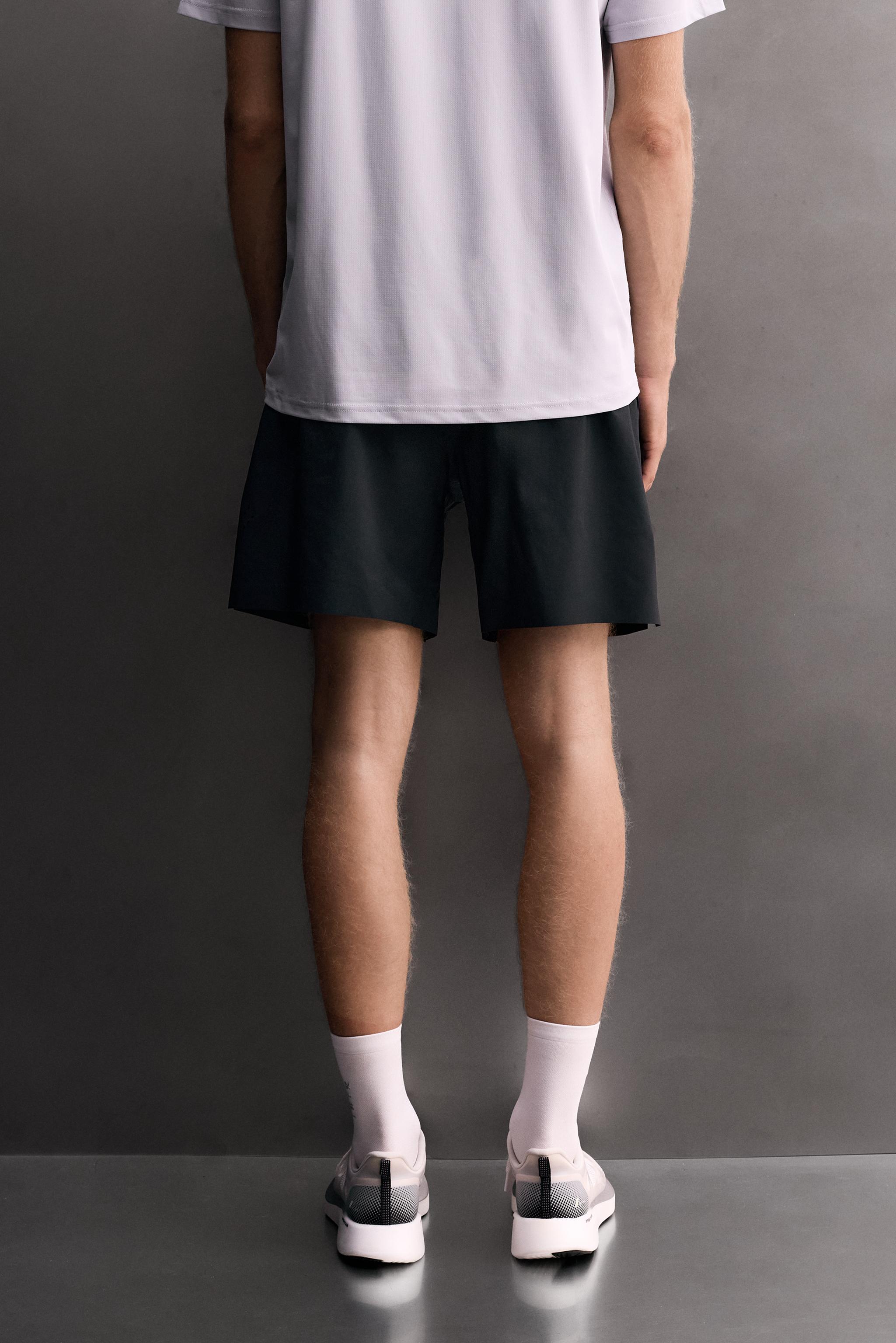 9" TRAINING SHORTS