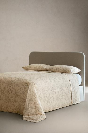 DRAP DE DESSUS IMPRIMÉ FLEURI - Beige de Zara - Image 1