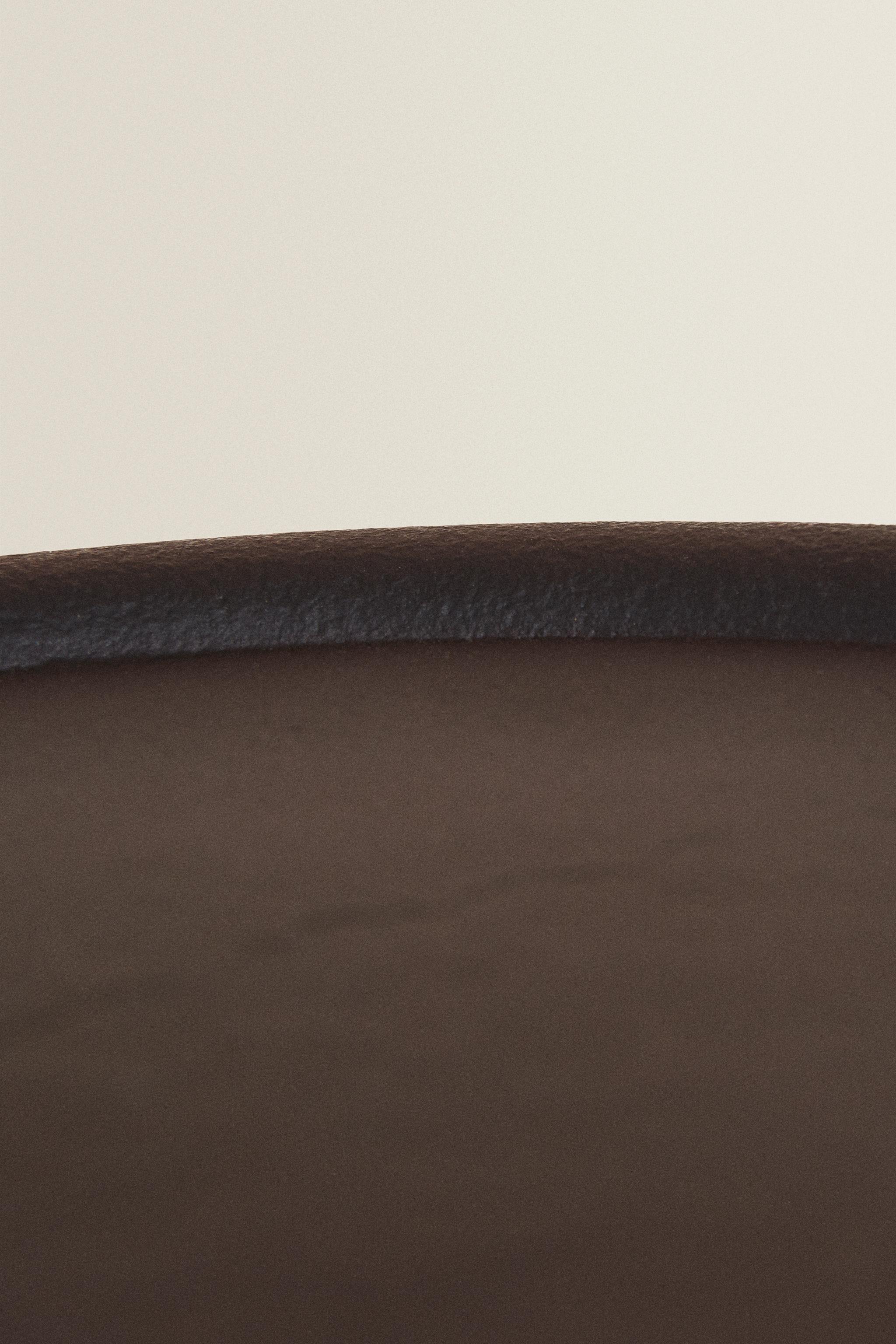 アンティーク調メタル サイドテーブル - ブラック | ZARA Japan / 日本
