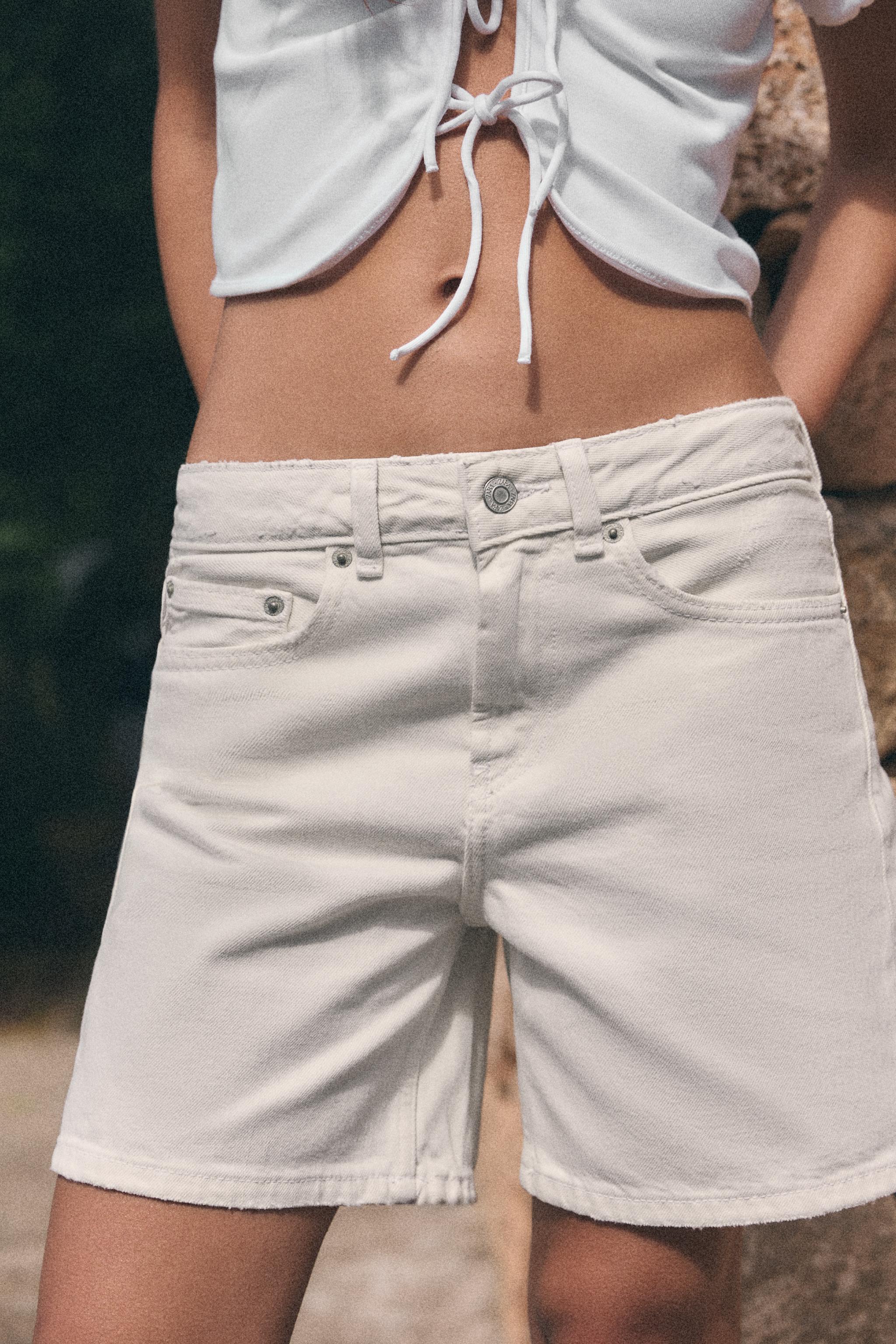 REGULAR FIT MID-RISE DENIM SHORTS — Oyster-white