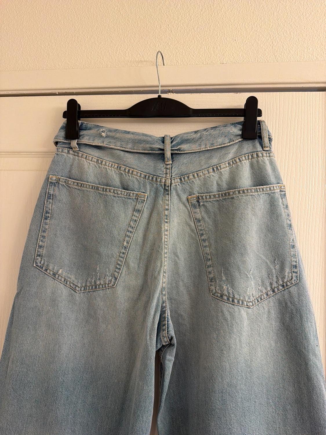 TRF MID-RISE FOLDED WAIST RIPPED JEANS - Image 3