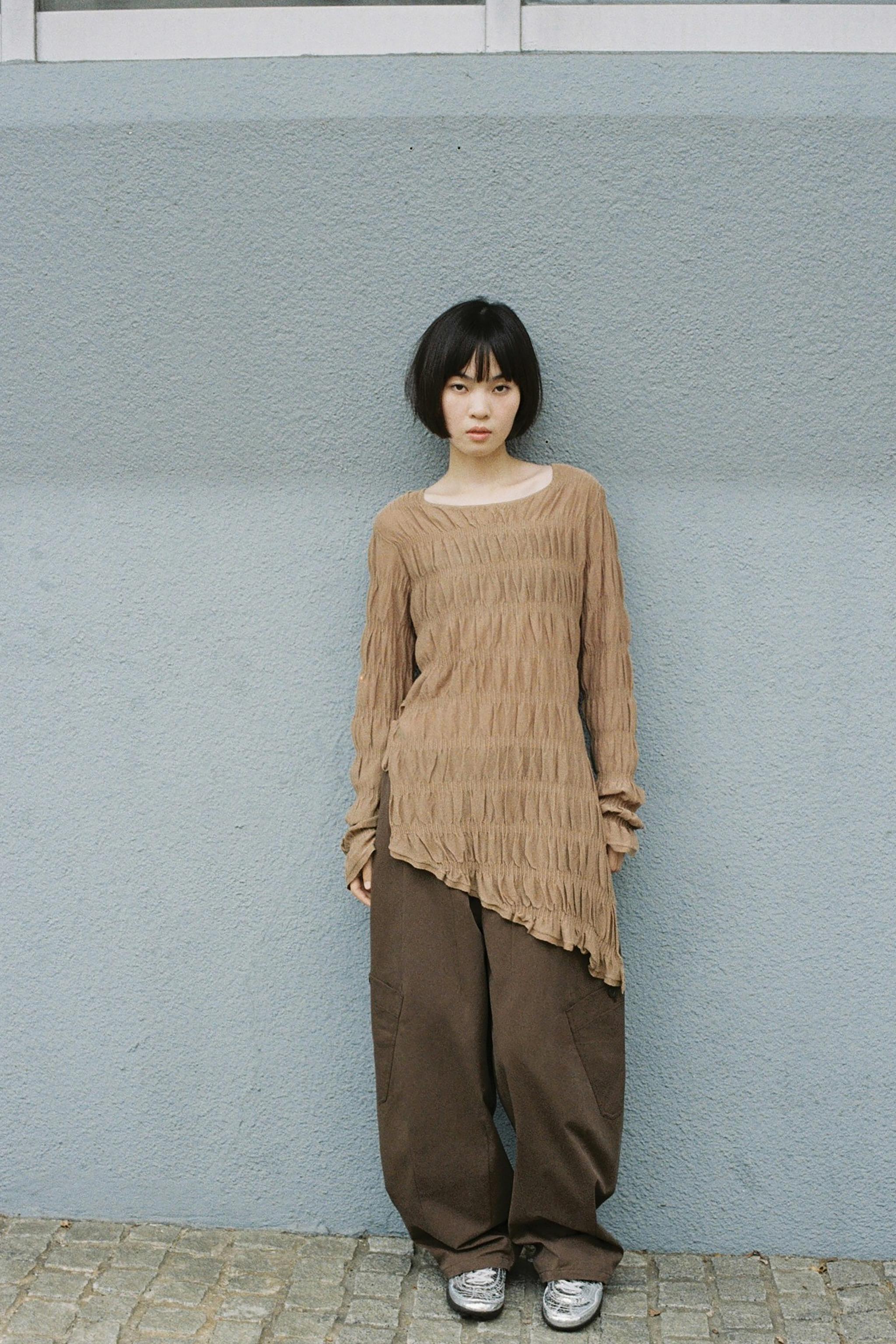 タグ付き新品★ZARAのギャザーニットトップス★Mサイズ★イエロー色 ZARA ギャザーニットトップス - メルカリ