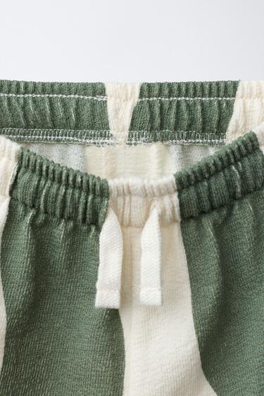 ENSEMBLE T-SHIRT COLORBLOCK ET BERMUDA ONDULÉ - Vert de Zara - Image 4