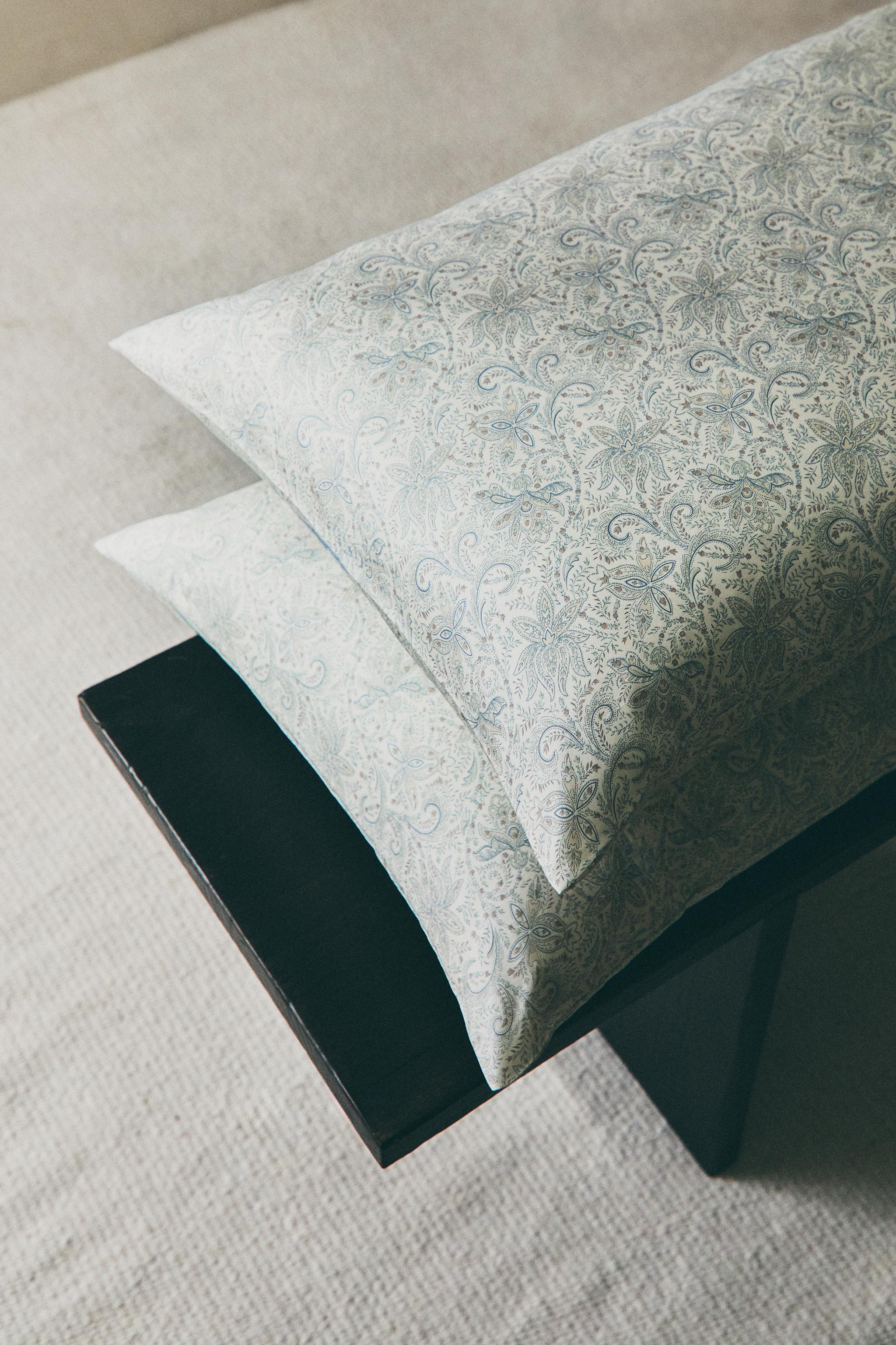 TAIE D’OREILLER SATIN IMPRIMÉ PAISLEY