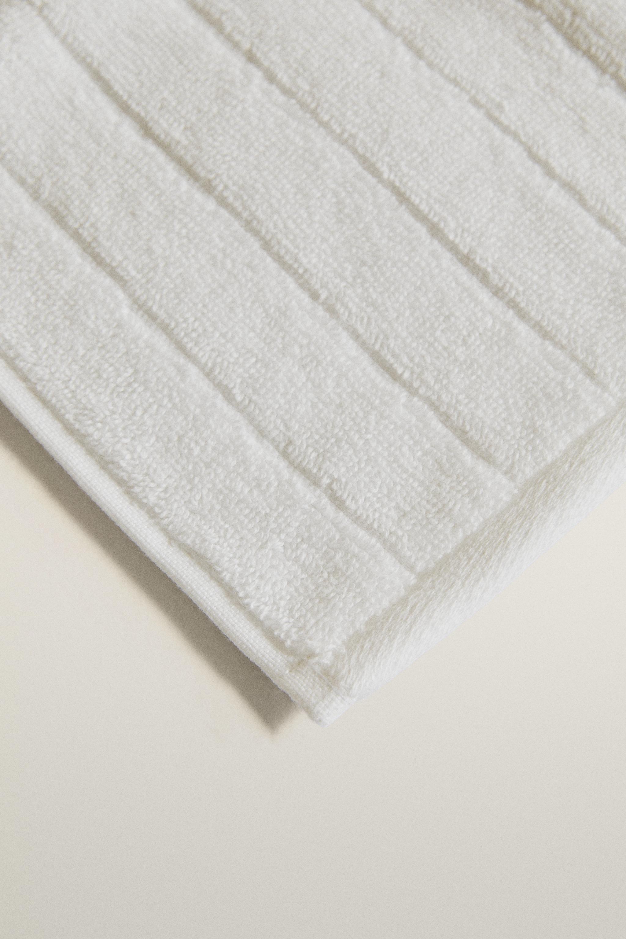 SERVIETTE DE BAIN TEXTURÉE RAYURES