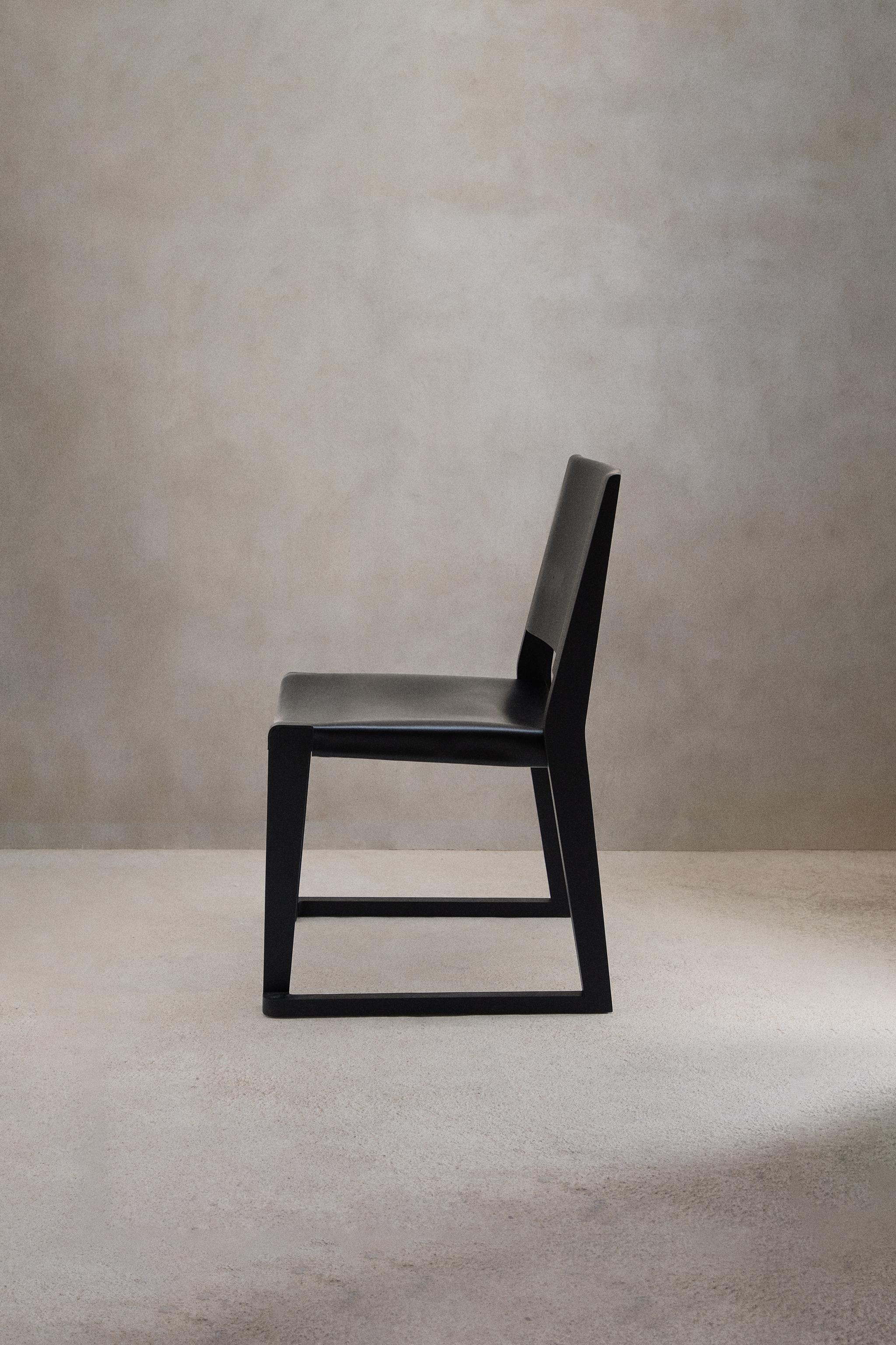 CHAIR 02