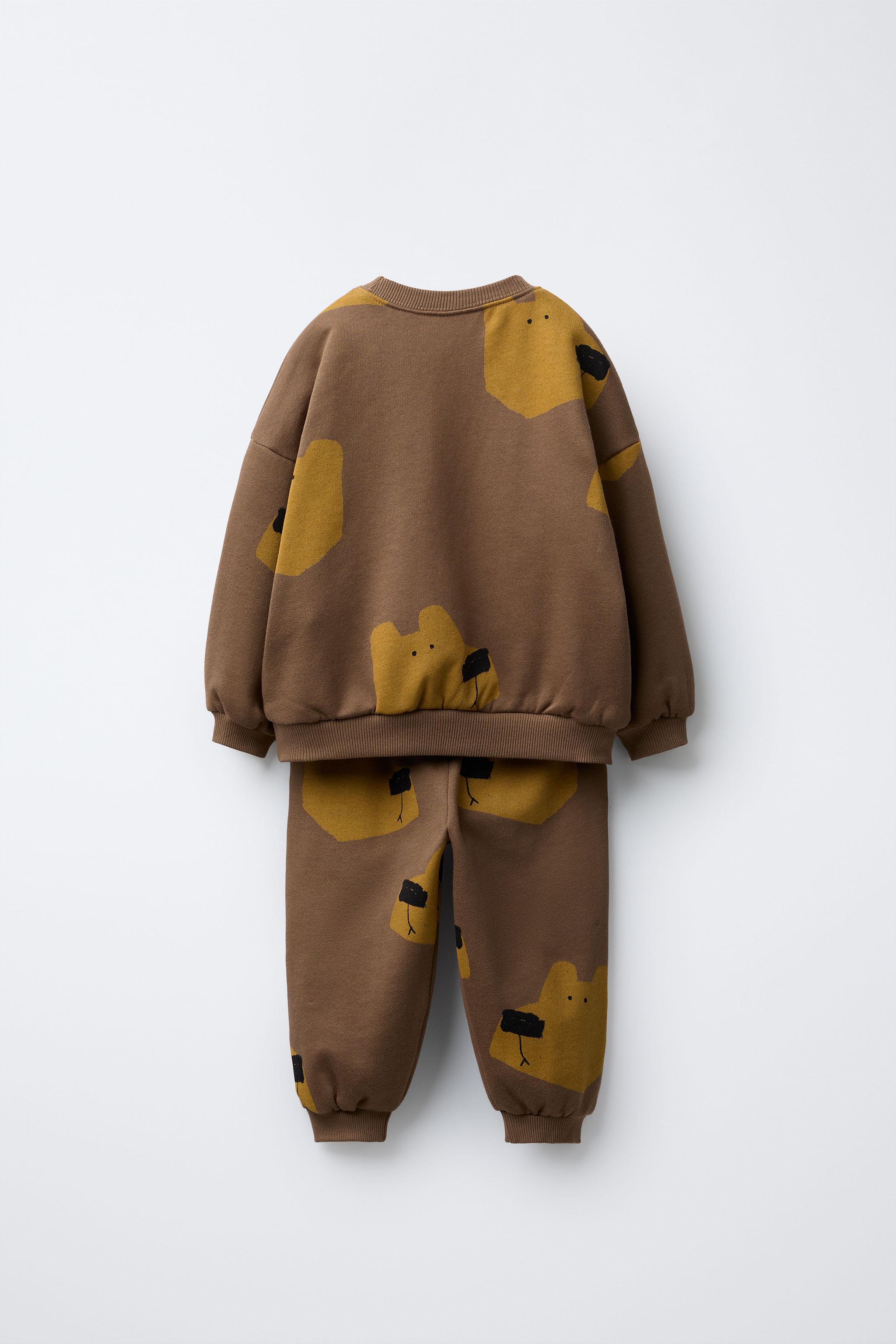 BEAR JOGGING SWEATSHIRT AND JOGGER PANTS SET