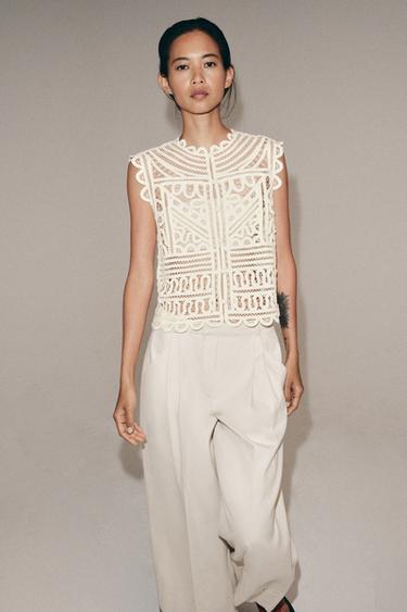 BLUZË THURJE ME GREP ZW COLLECTION - Ngjyrë natyrale nga Zara