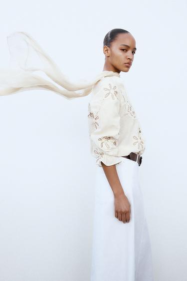 BLOUSE AVEC BRODERIES FLEURS - Écru de Zara - Image 3