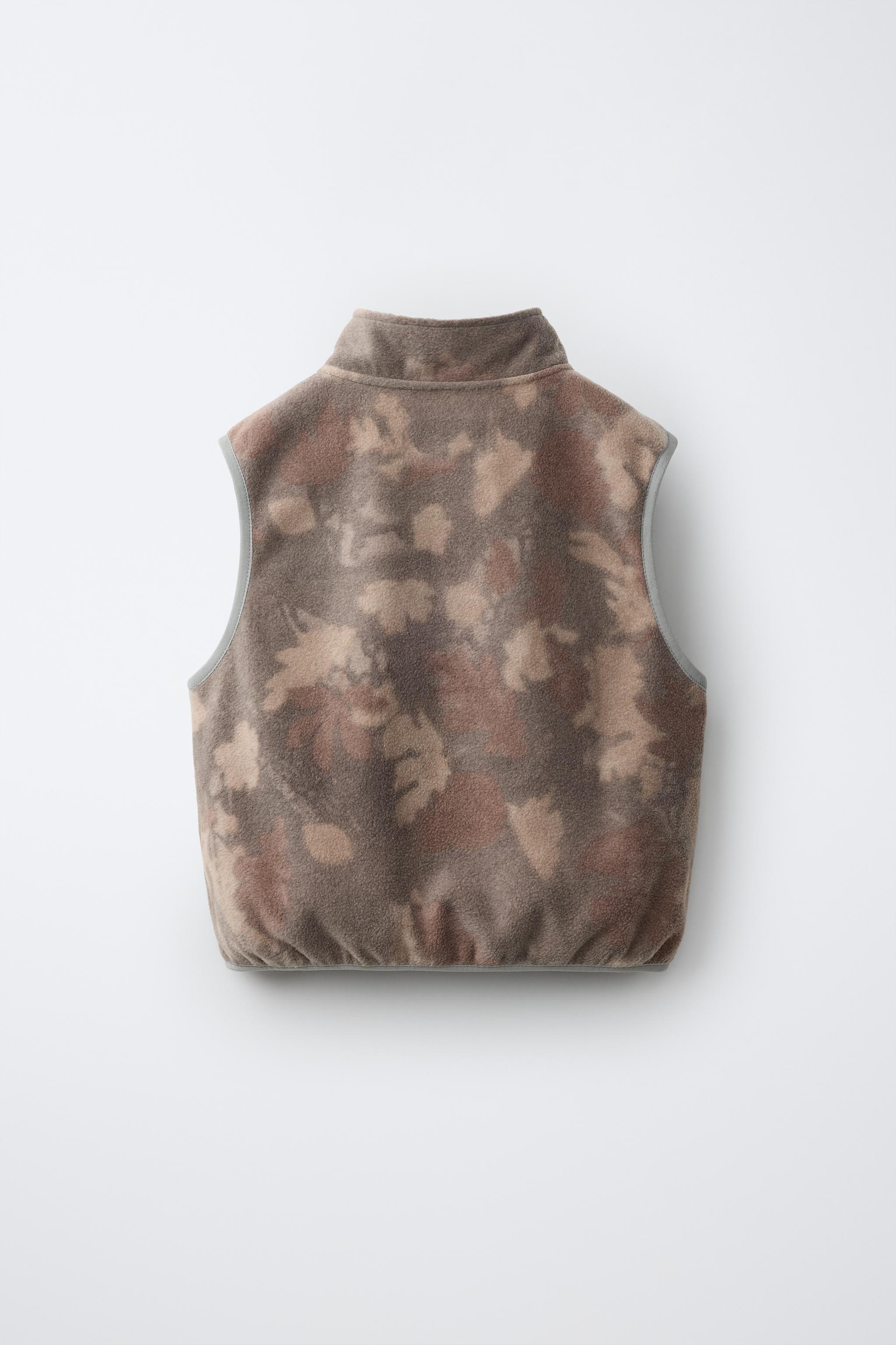 PRINTED FLEECE VEST