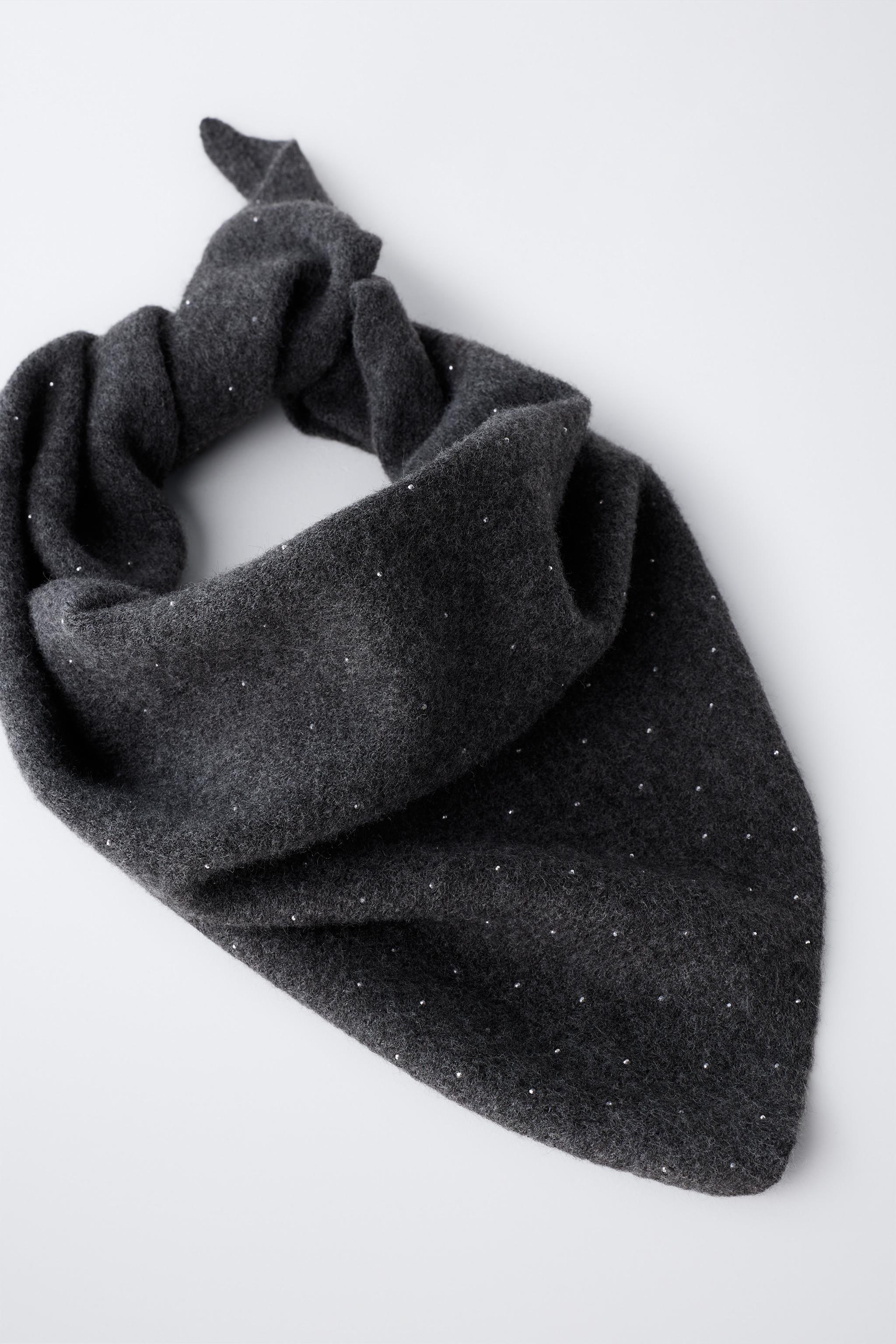 FOULARD TRIANGULAIRE EN MAILLE BRILLANT