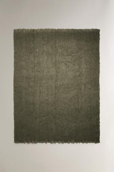 WOOL THROW - Light green by Zara