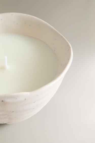 (120 G) CRÈME MIMOSA SCENTED CANDLE - CAMEL/WHITE  by Zara - Image 2