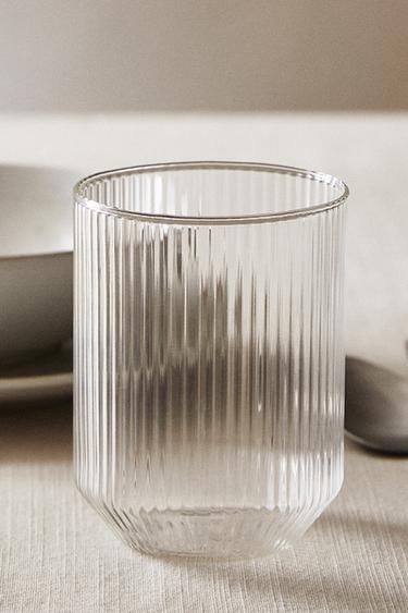 VERRE EN BOROSILICATE LIGNES EN RELIEF -  de Zara
