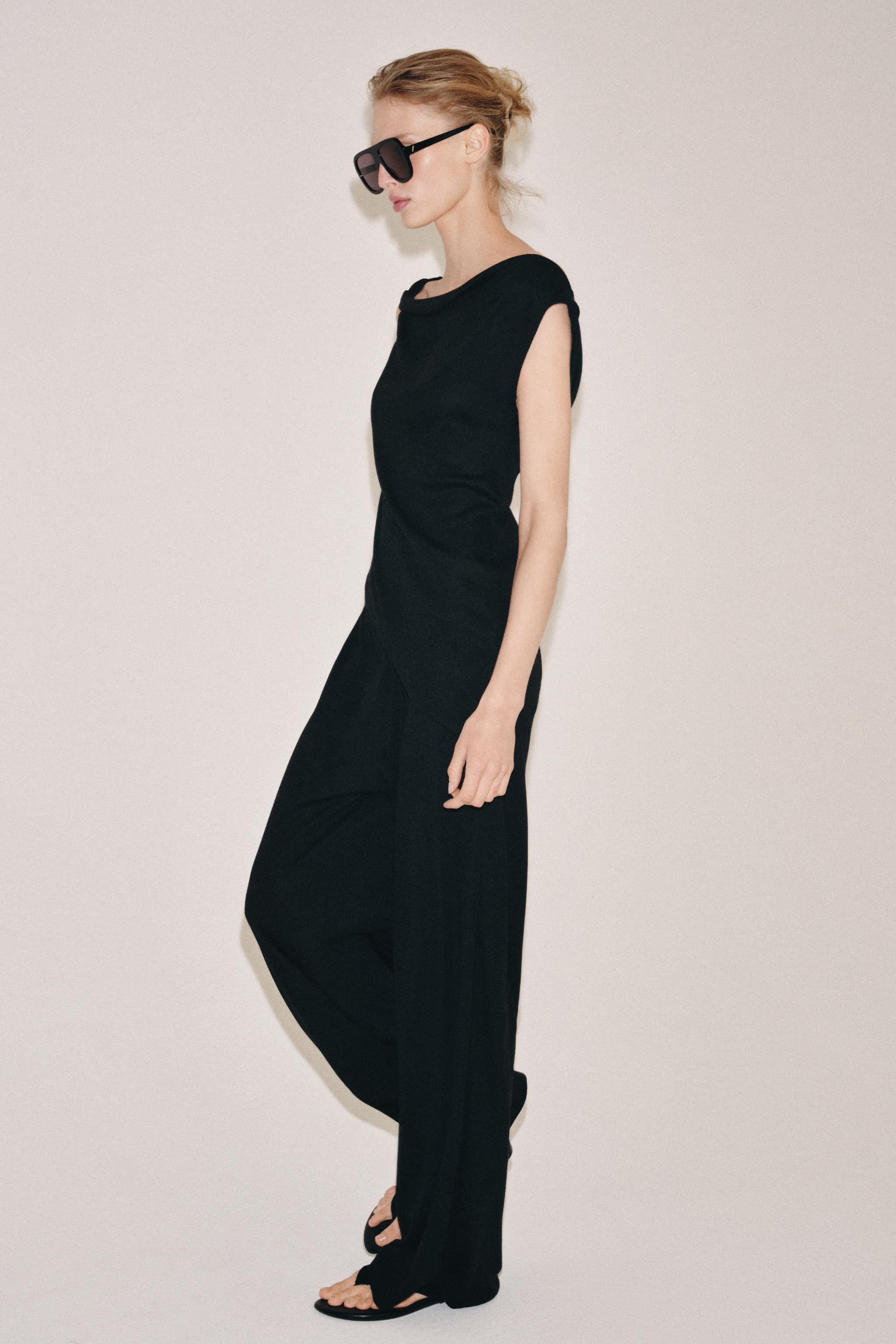 ASYMMETRIC RUSTIC TOP