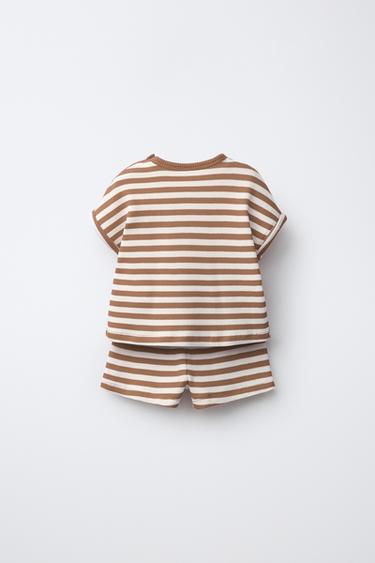 ENSEMBLE GAUFRÉ T-SHIRT ET BERMUDA À RAYURES - Marron clair de Zara - Image 1