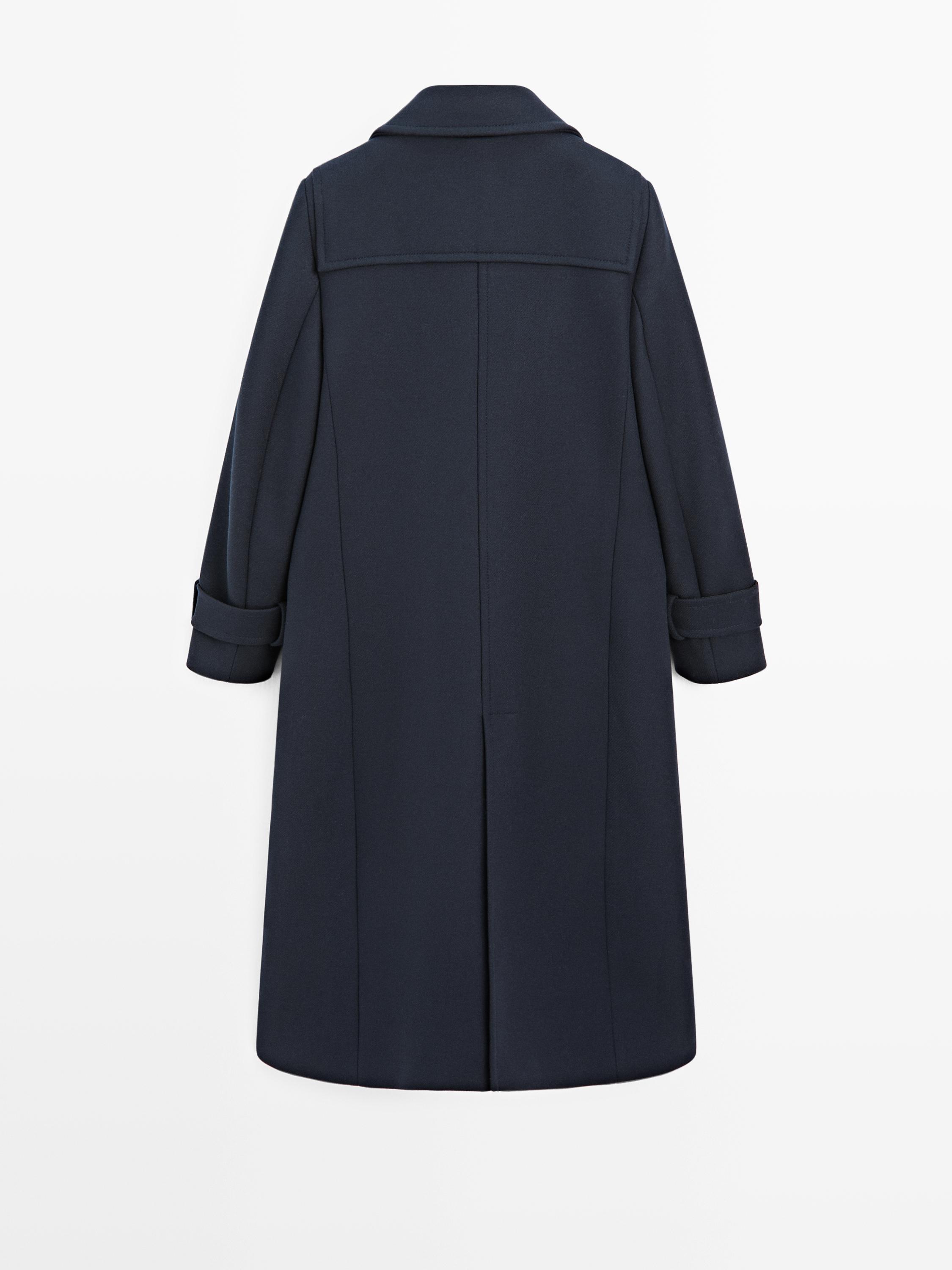 Long coat with toggles
