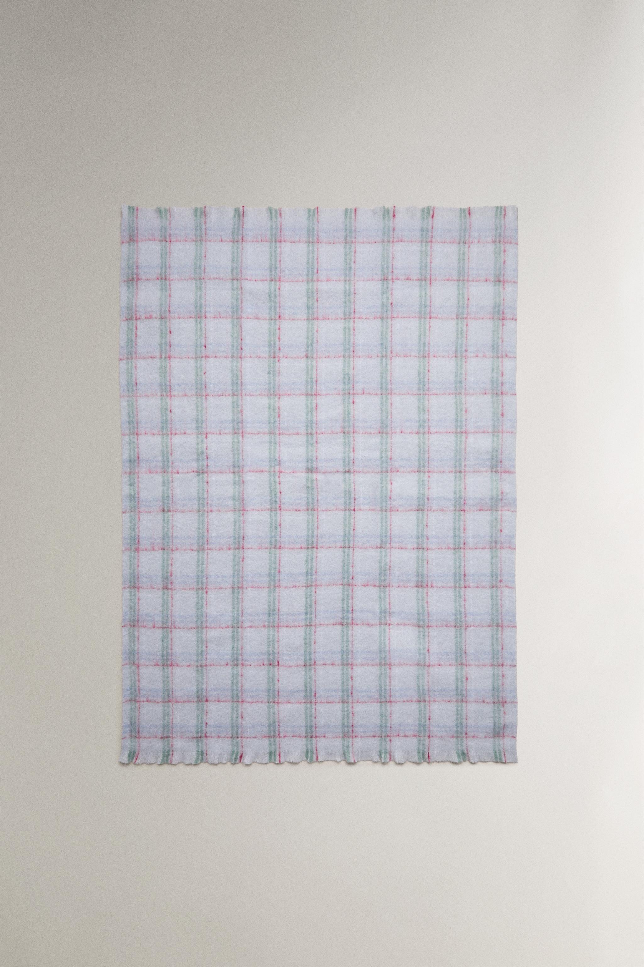 KIDS' BRUSHED FAUX FUR CHECK BLANKET — Blue