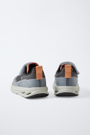 TENNIS DE SPORT DÉTAIL SEMELLE - Noir de Zara - Image 3