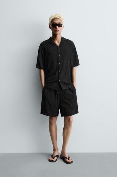 ÁO SƠ MI HỌA TIẾT JACQUARD HÌNH HỌC - Màu đen từ Zara
